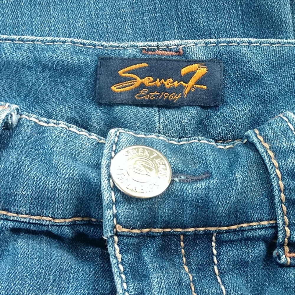 Jean capris - Picture 3 of 3